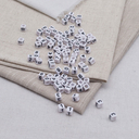 Бусины пластиковые 